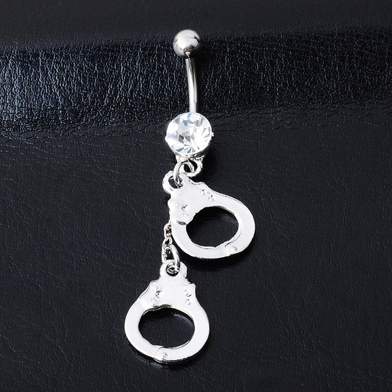 Piercing nombril menotte