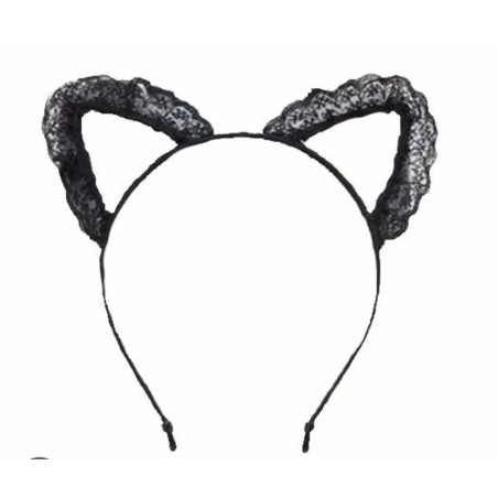Oreilles de chat en dentelle