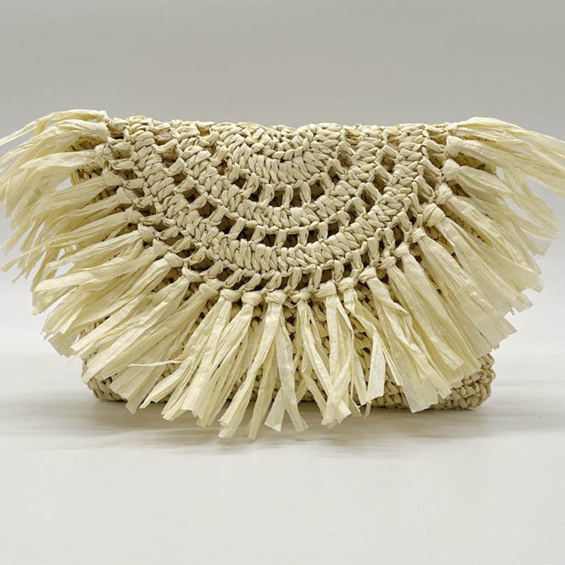 Sac pochette raphia